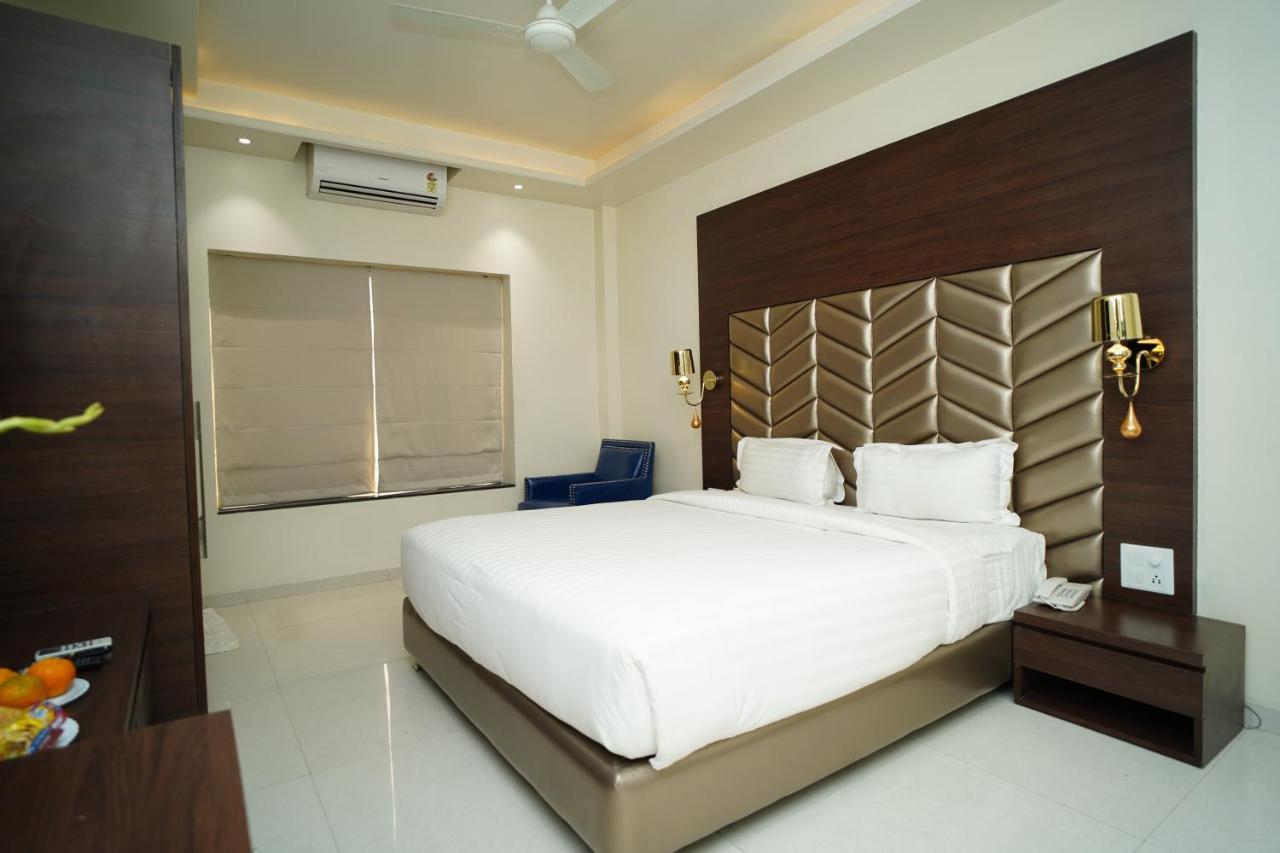 Orange Tree Hotels Nagpur Exteriör bild